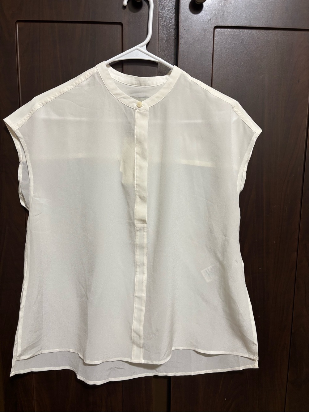 NWT Ted Baker Ivory 100% Silk Size 1 Button Front Up Sleeveless